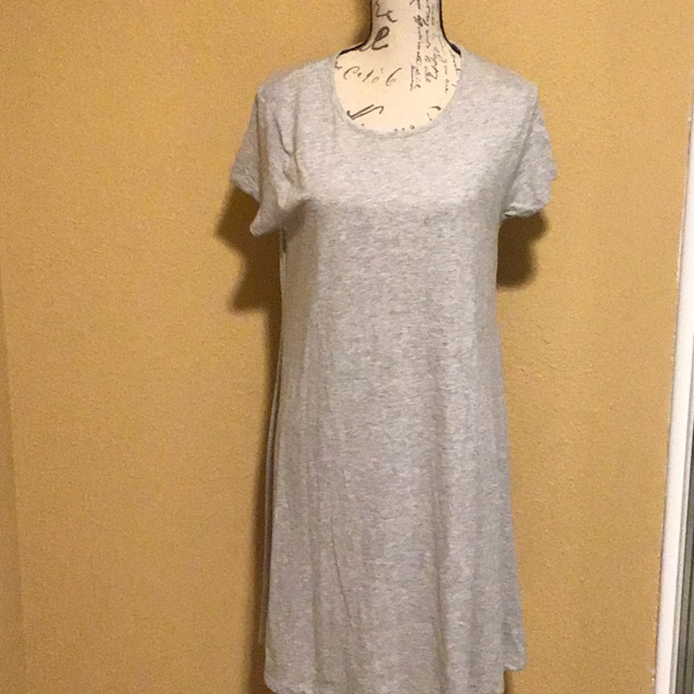 NWOT Sz. Large Bobbie Brooks T-shirt .